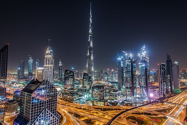 Dubai_Skylines_at_night_(Pexels_3787839)