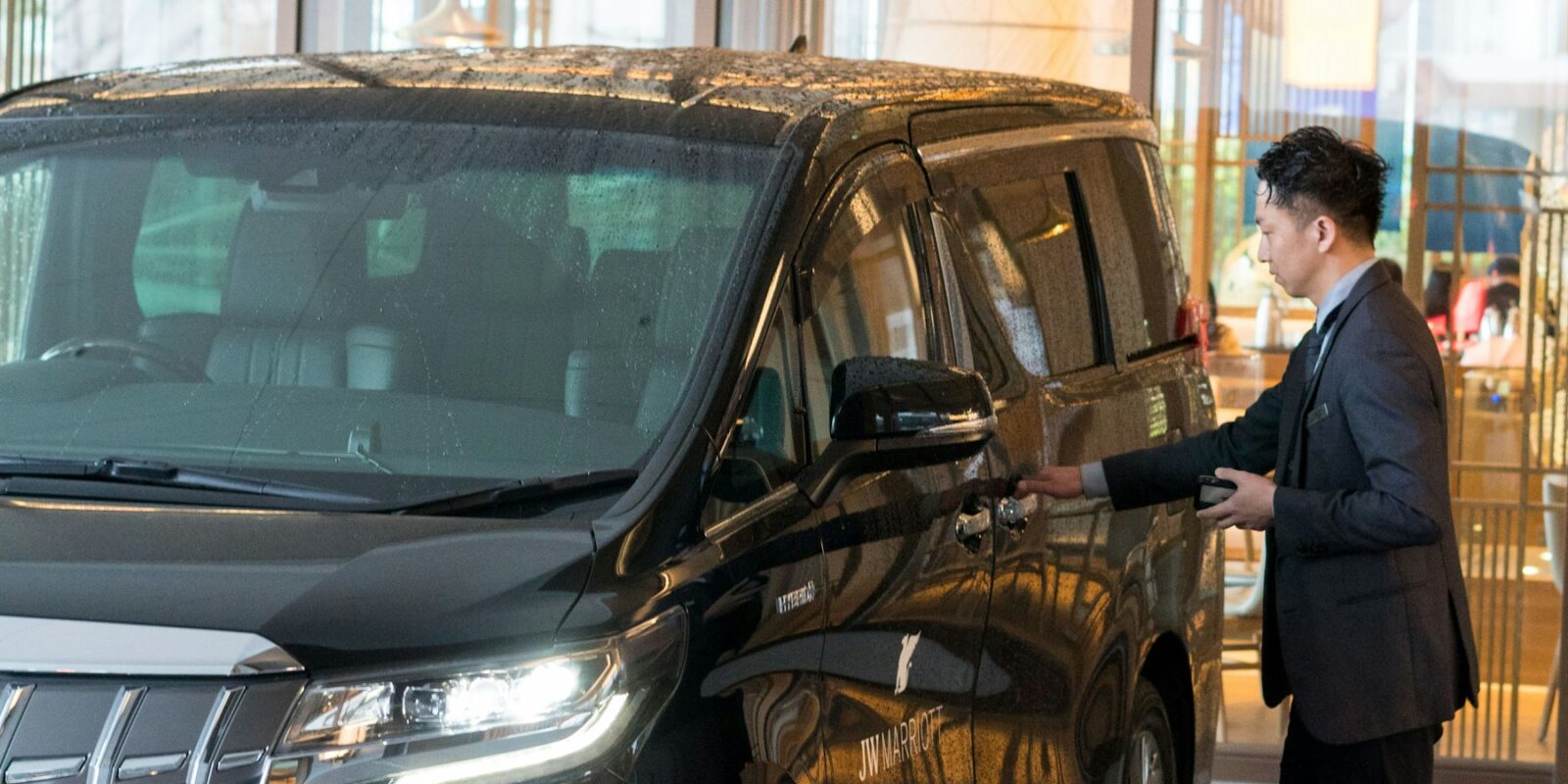 Dubai to Abu Dhabi Private Transfer